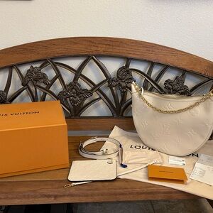 Louis Vuitton Cream Loop Hobo